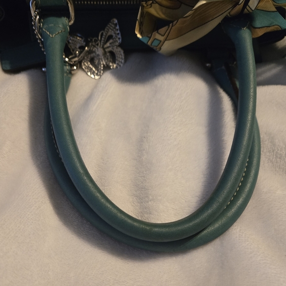 Coach Hampton Blue Leather Shoulder Bag with Gold Accents - Picture 8 of 13